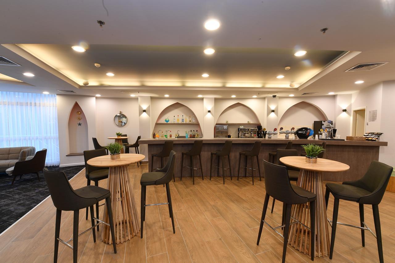 Be Unique Hotel - Drinks Included Eilat Bagian luar foto