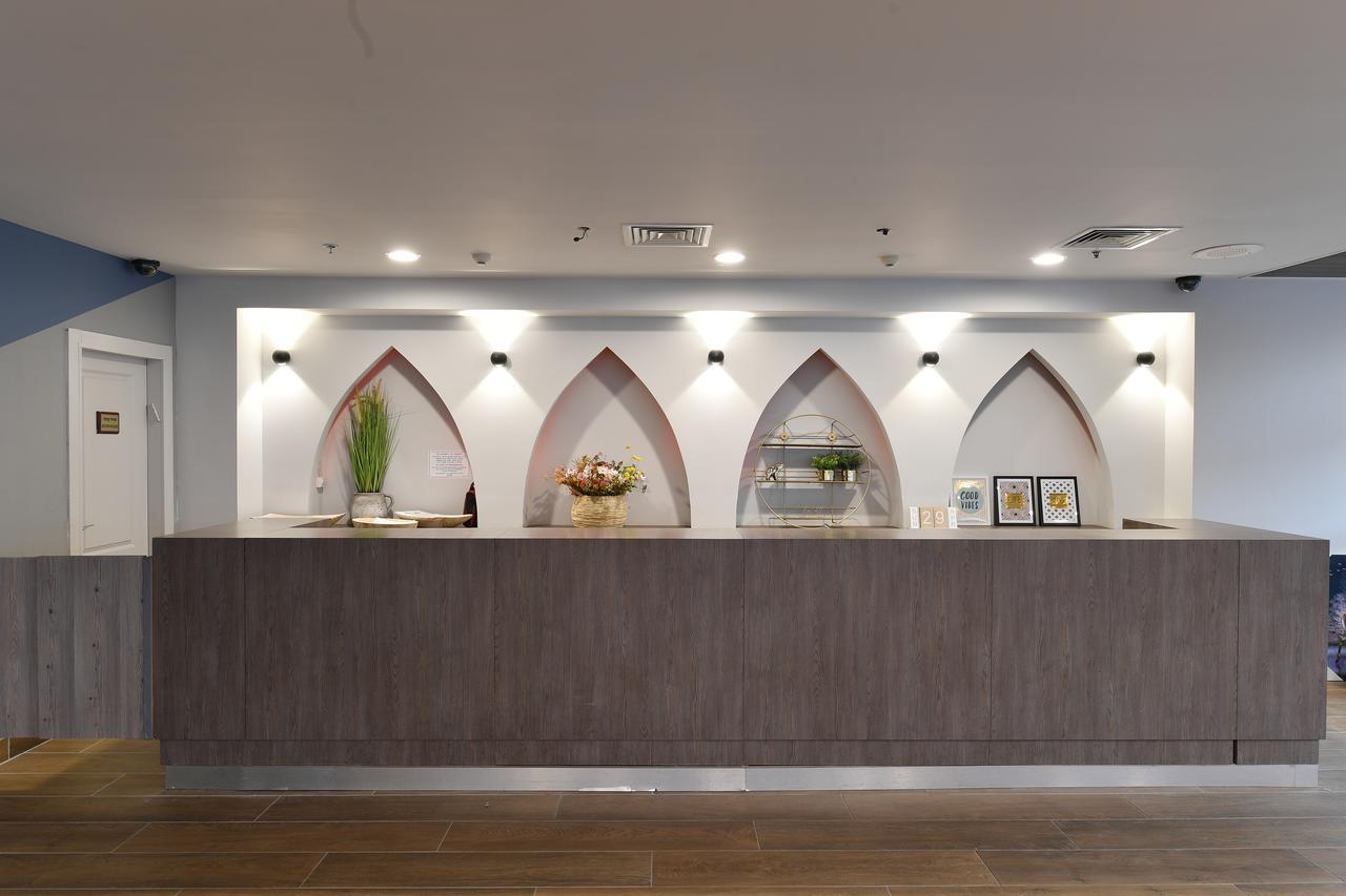 Be Unique Hotel - Drinks Included Eilat Bagian luar foto
