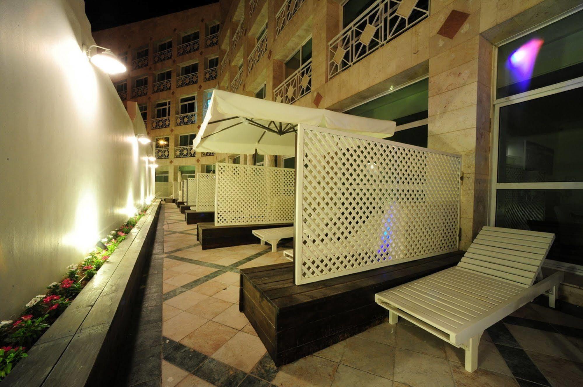 Be Unique Hotel - Drinks Included Eilat Bagian luar foto