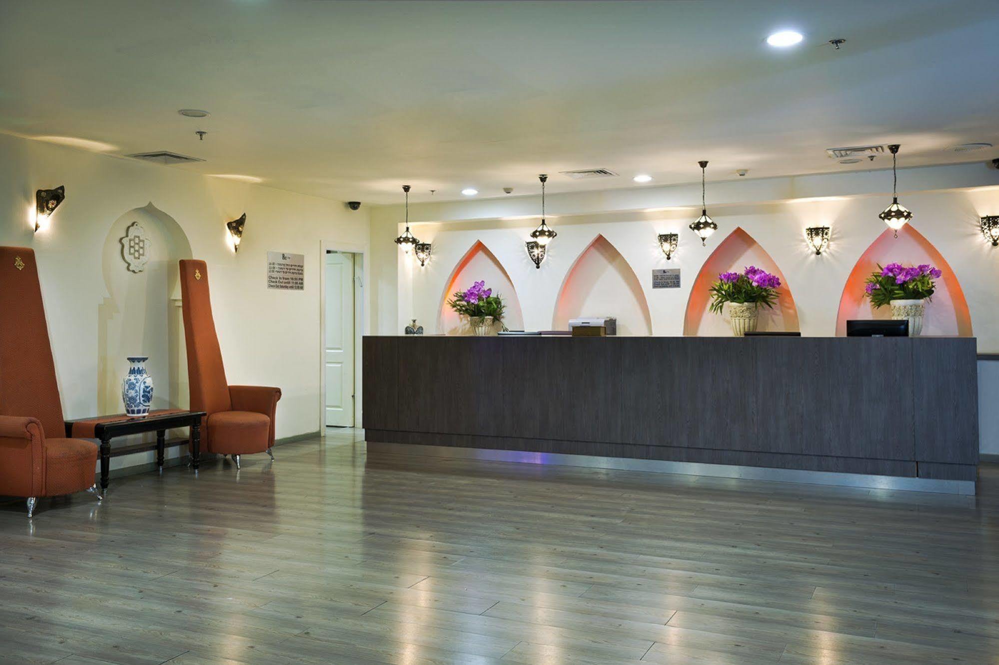 Be Unique Hotel - Drinks Included Eilat Bagian luar foto